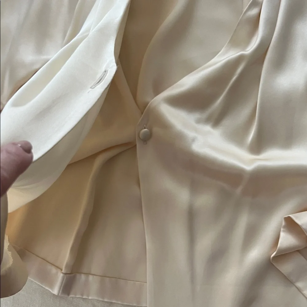 VINTAGE 70s Incinoo Cream Silk Satin Wrap Blouse L/S Retro Pointy Collar - Picture 5 of 16
